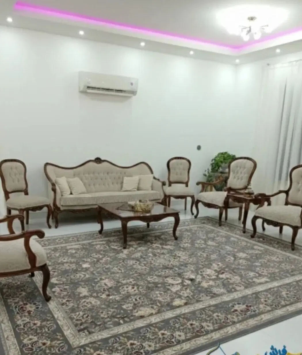 واحد ۸۵ متری شیک و تمیز اشپزخونه بزرگ بالکن دلباز