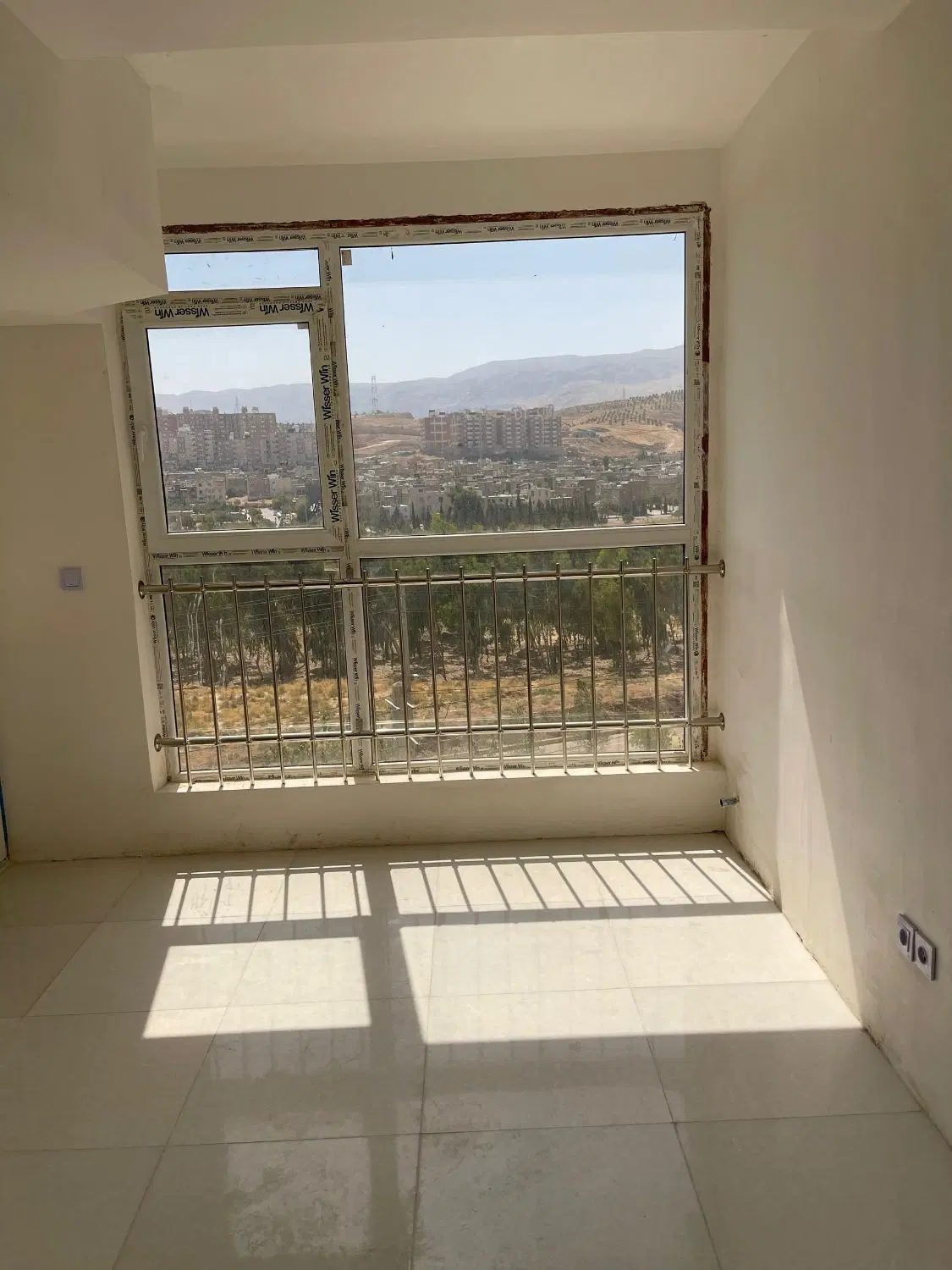 آپارتمان دو و سه خواب بر بلوار طلاییه