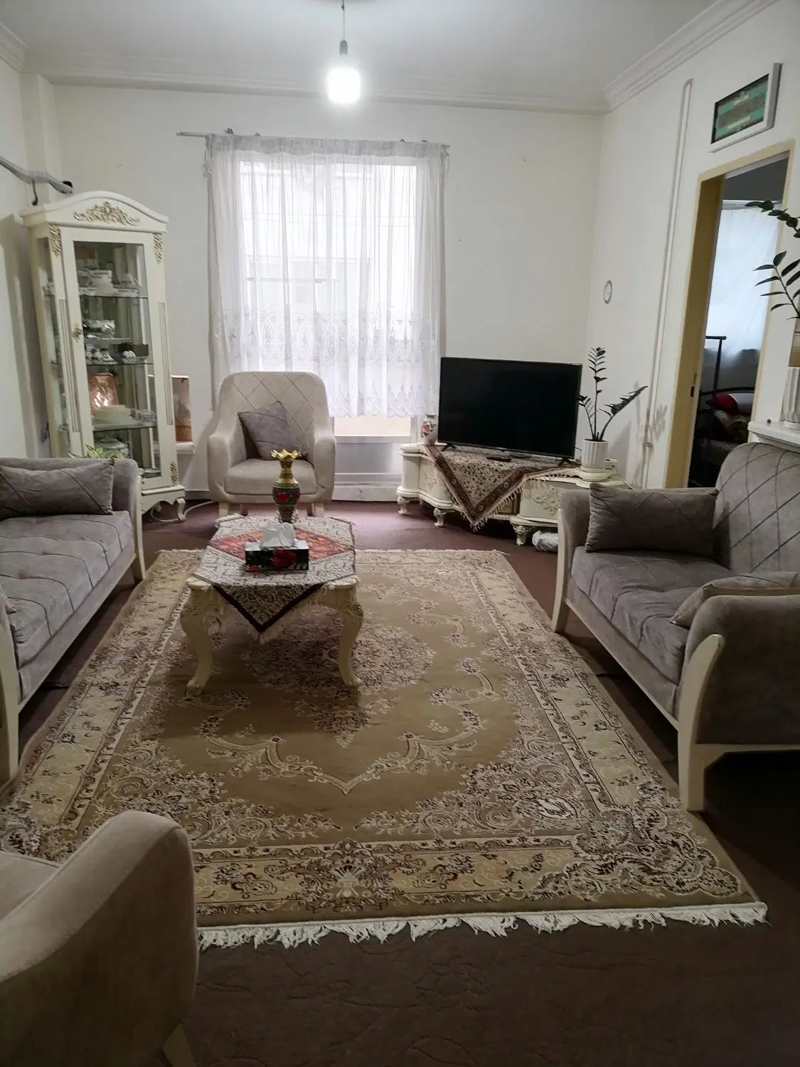 همخونه خانم مذهبی