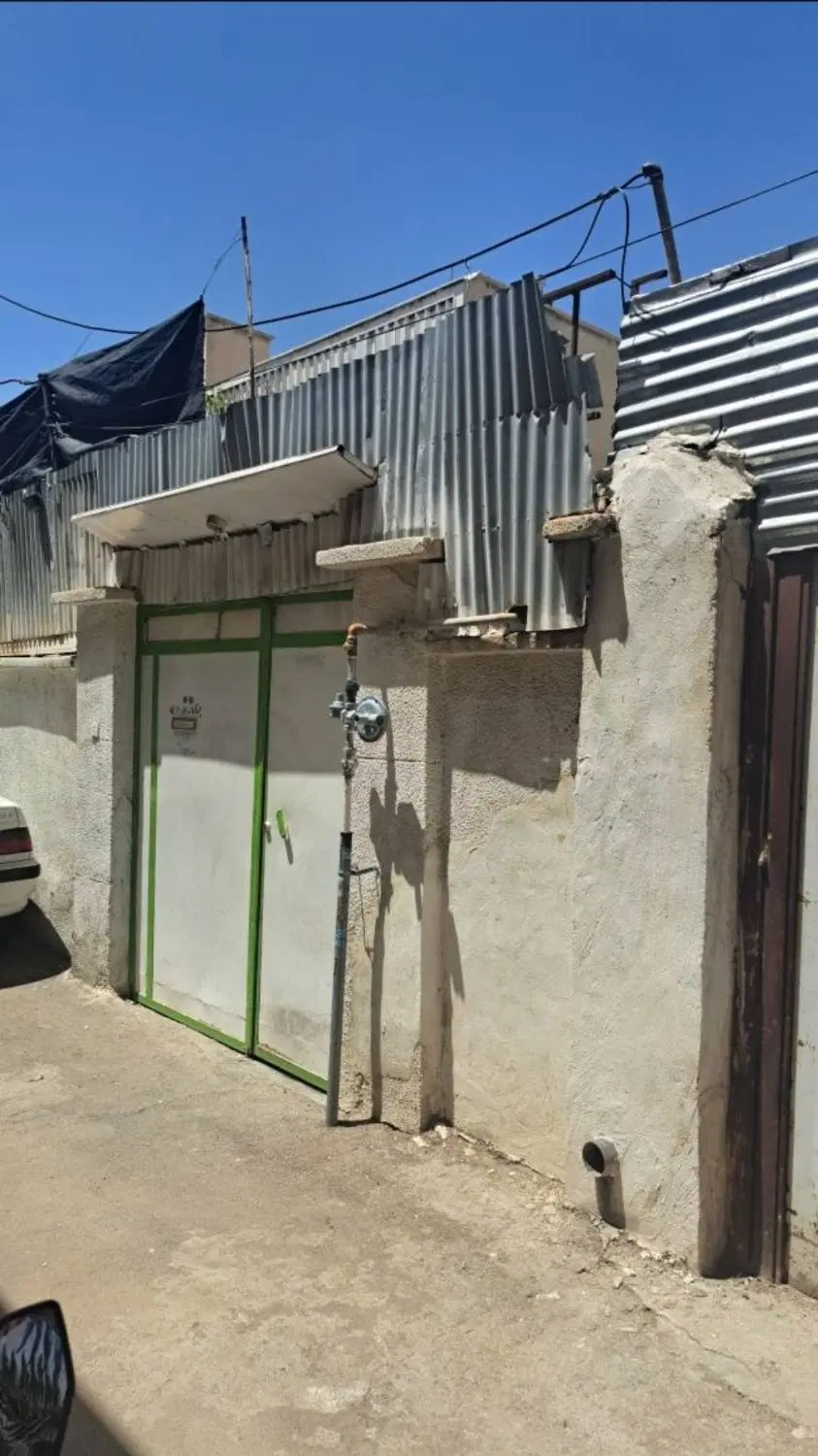 منزل درب از حیاط ۱۲۴ متری