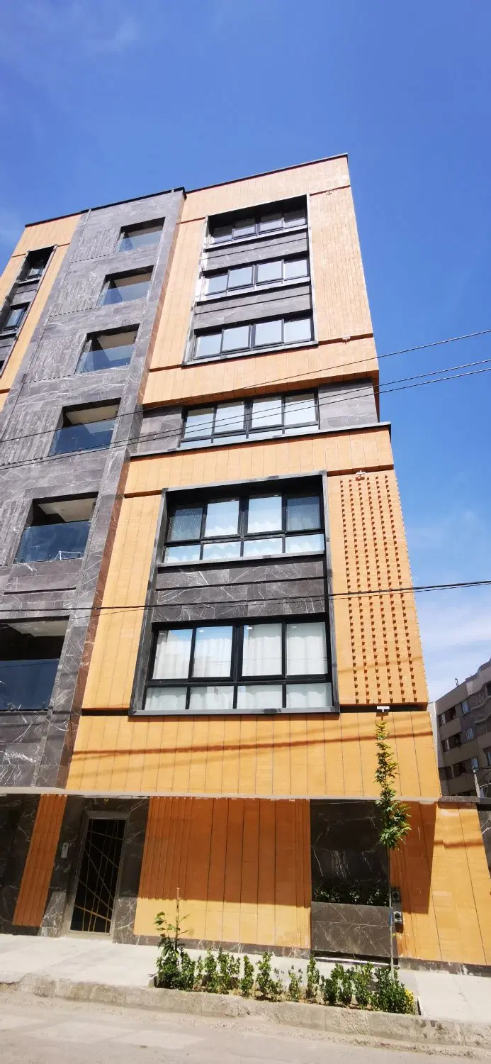 170 متر دو نبش نور گیر عالی 3خواب
