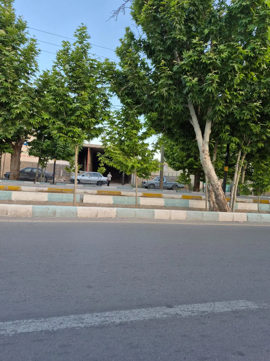 زمین مسکونی وتجاری دوکله