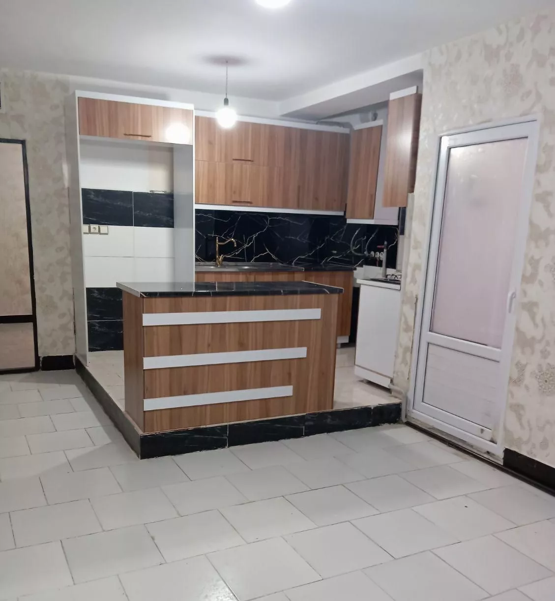 فروش آپارتمان75یک خوابه سندتک برگ فول امکانات