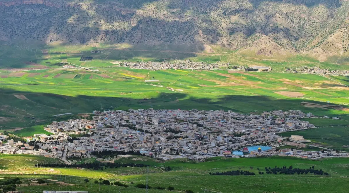 زمین سه بر ۱۵۰ متر تجاری مسکونی،سرابله