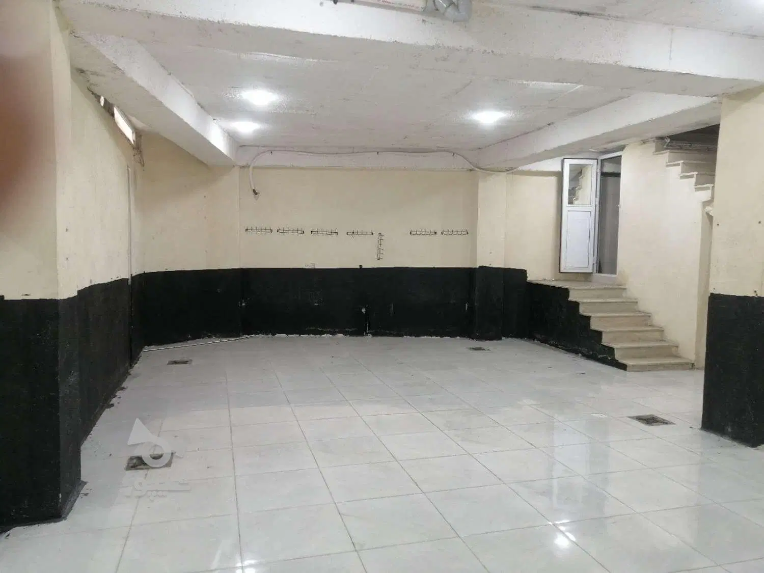 زیر رمین سر پا قاضی