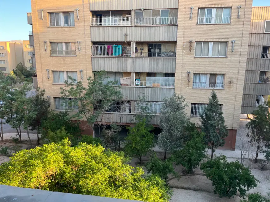 94 متری با آسانسور ابتدای فاز ۱ موقعیت نزدیک مترو