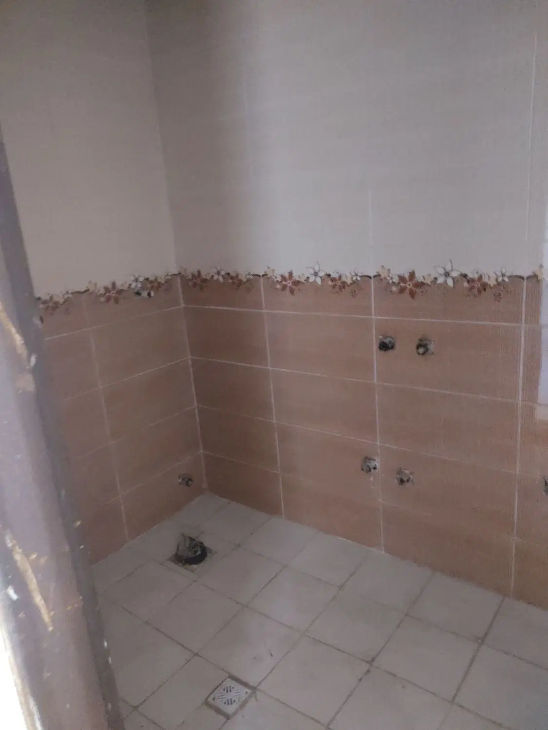 فروش یک واحد آپارتمان در رشت خیابان سردار خجسته
