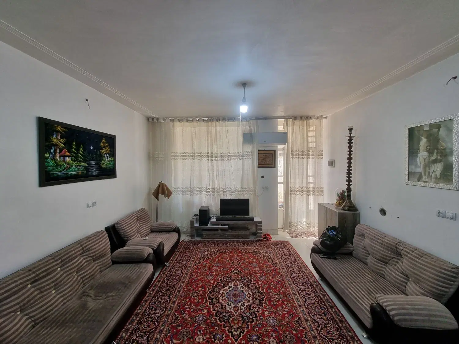 خانه ۹۰ متری حیاط دار ماشن رو