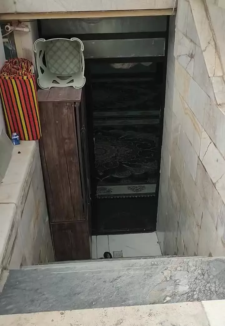 یک واحد زیرزمین مسکونی ۷۰متر