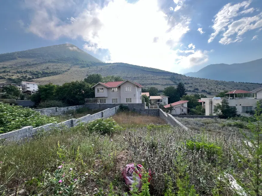 زمین فروشی