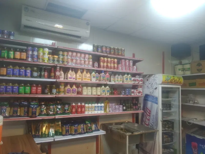 مغازه‌پروتیین‌تحویل‌‌داده‌میشود باتمام‌امکانات‌.
