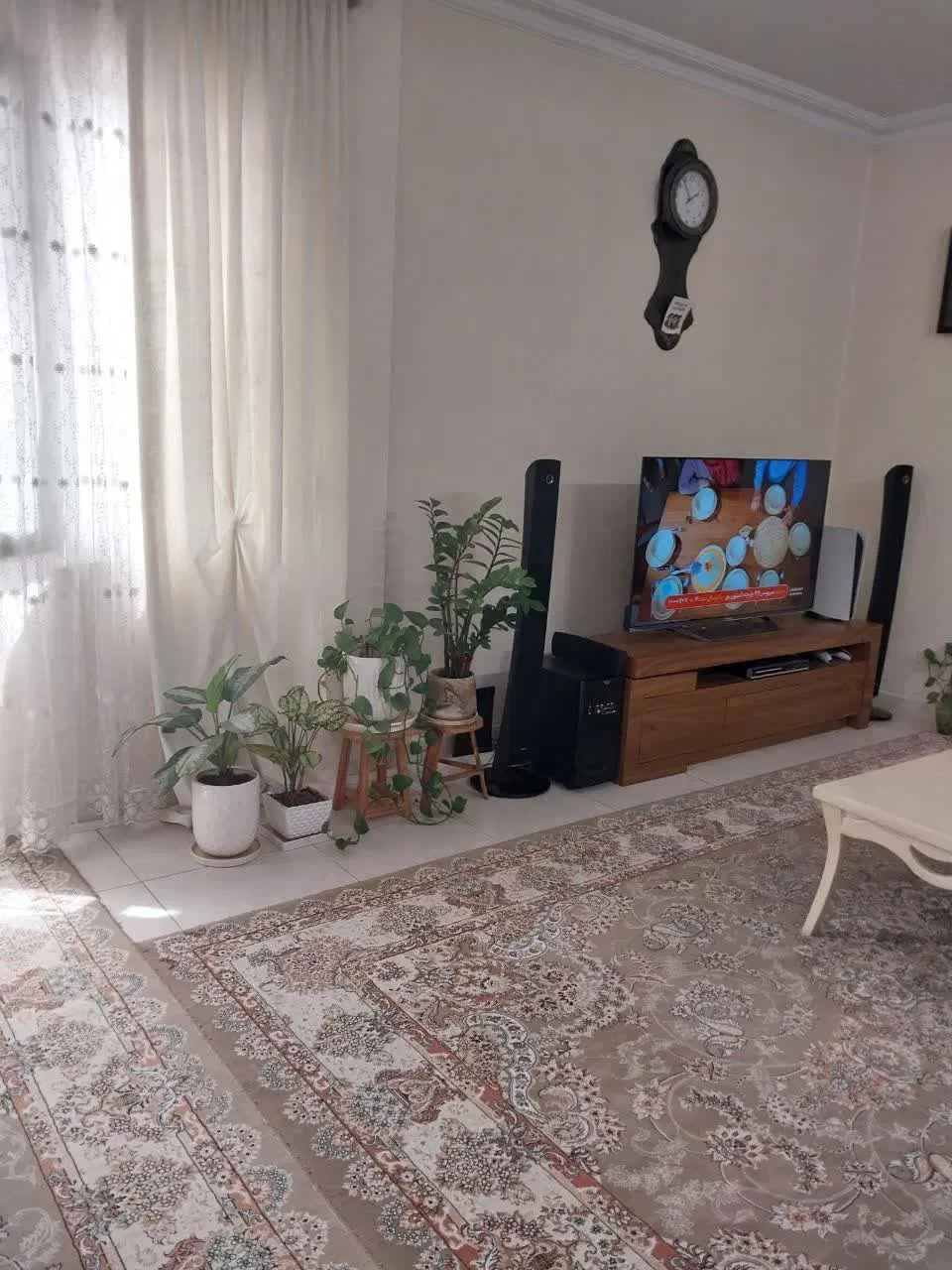خانه نزدیک خیابان درختی *70متری *