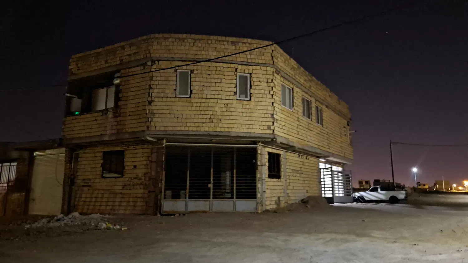 ملک مسکونی تجاری خیابون آروک