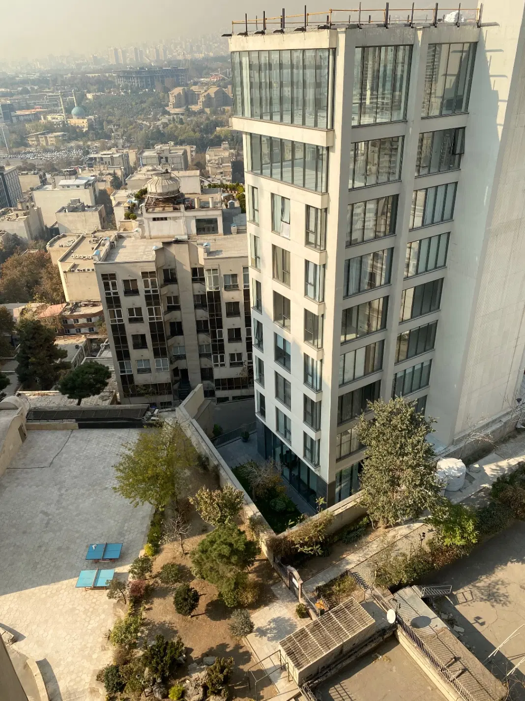 ۷۷متر_تک واحدی_تاپ لوکیشن اقدسیه_غرق نورگیر