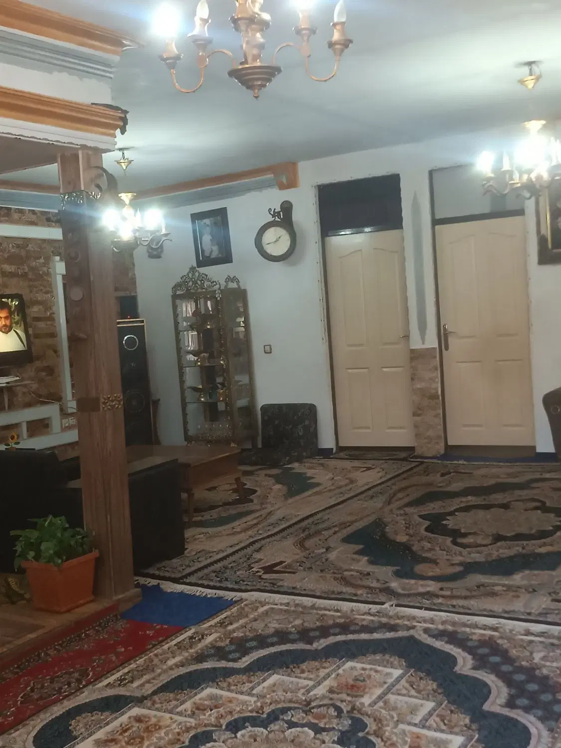 فروش خانه مسکونی ویلایی (سند شش دانگ عرصه و اعیان)