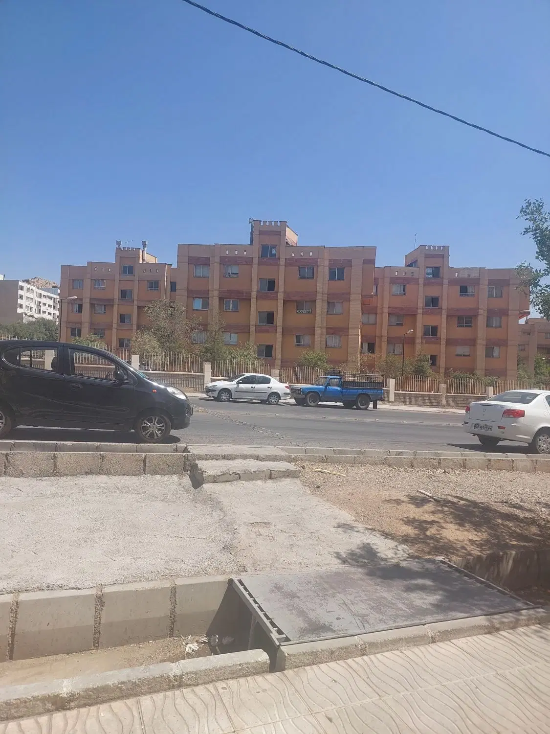 فروش واحد آپارتمان قائم