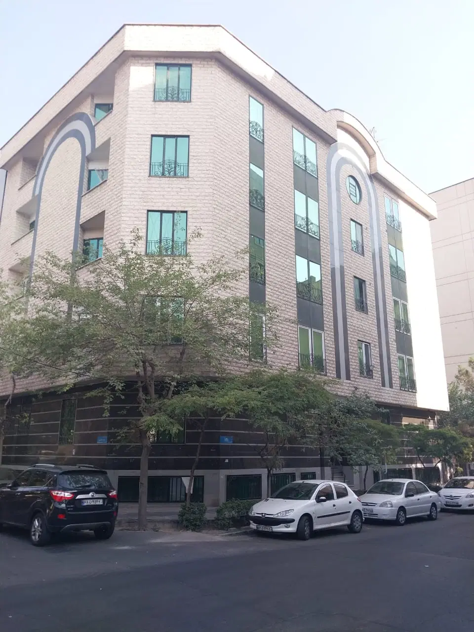 ۱۲۰ متر دو خواب فلکه اول تهرانپارس