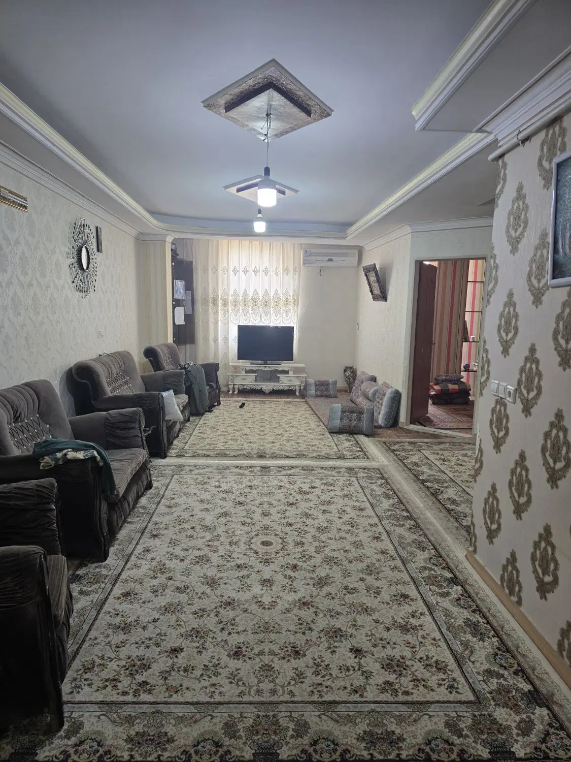 آپارتمان ۱۱۳ متری ولیعصر خ شاهد