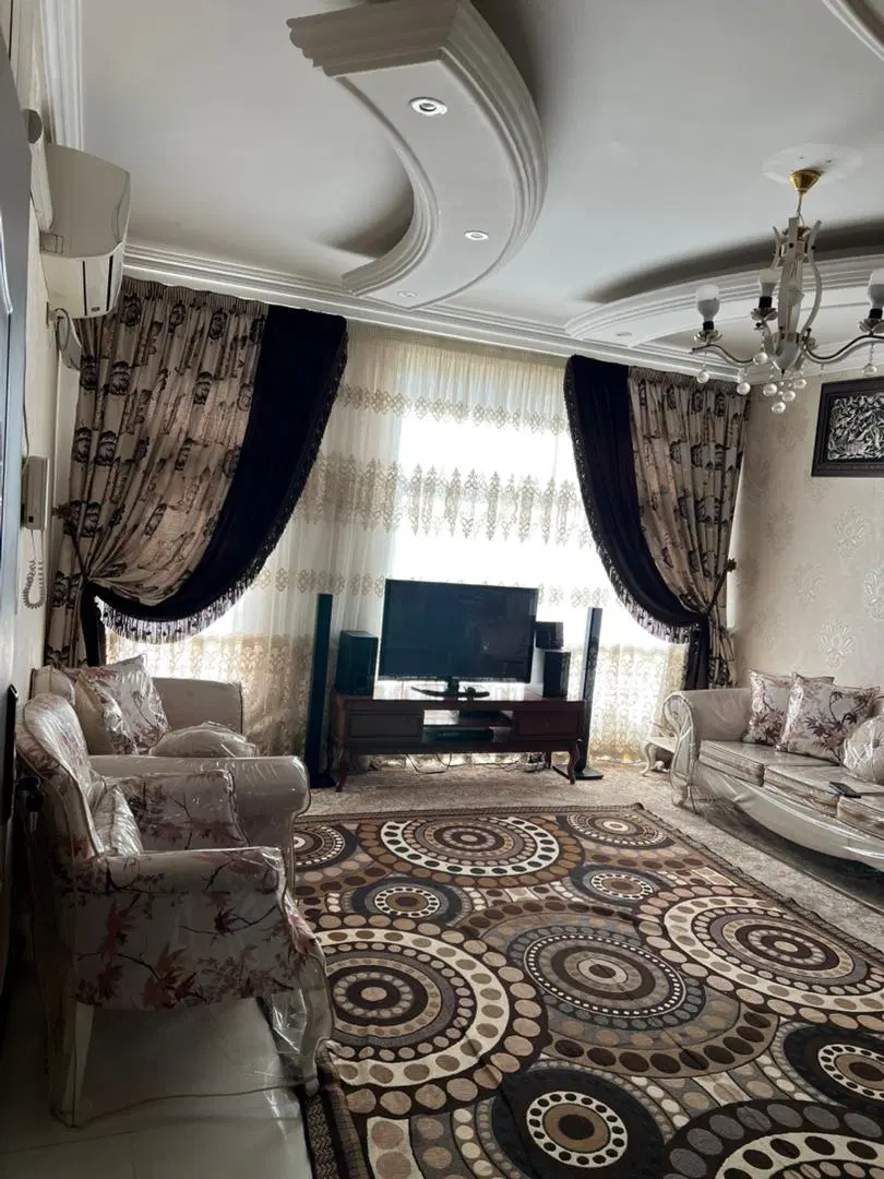 آپارتمان بسیار تمیز مطهری