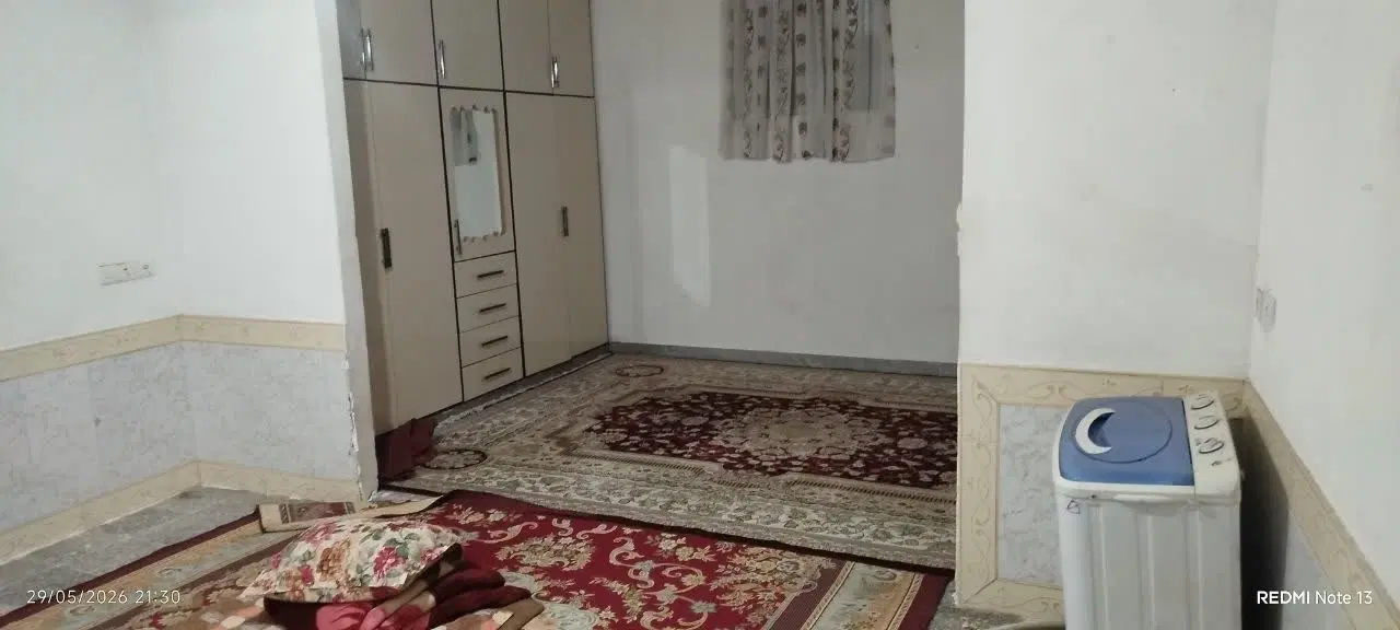 حیاط دربست