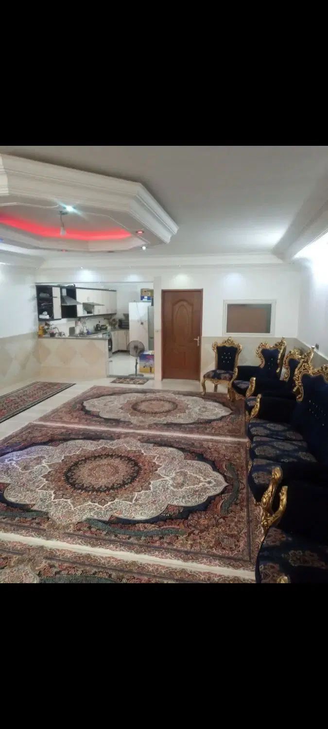 همکف گلخونه ای