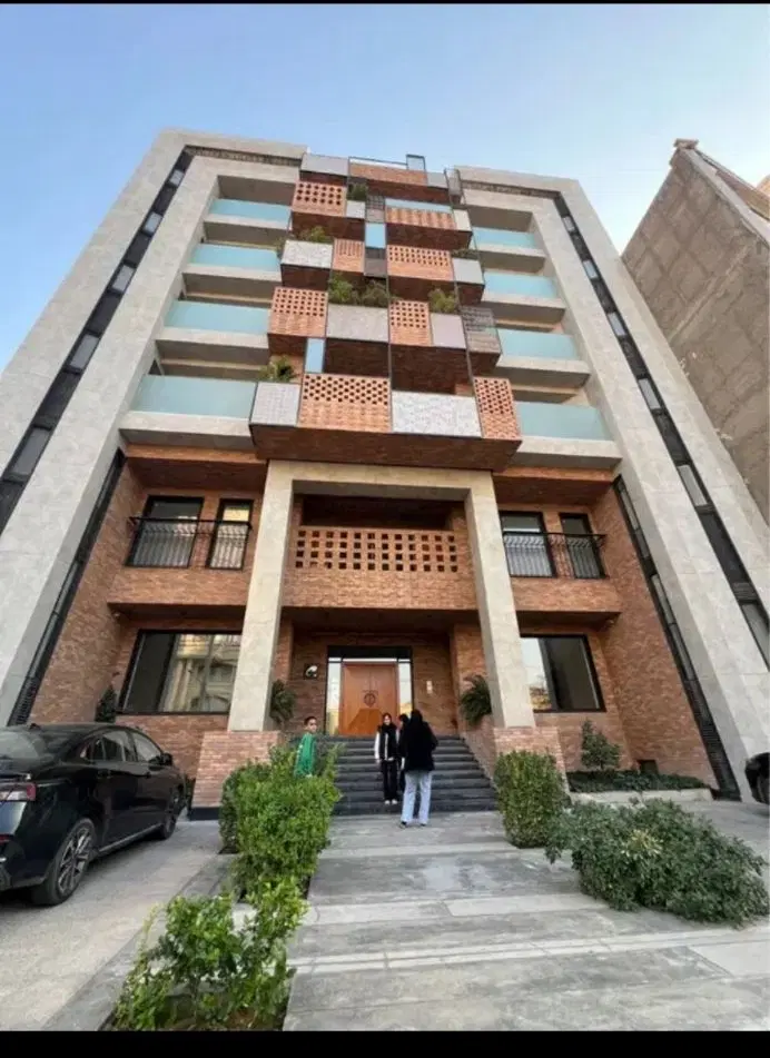 رهن و اجاره آپارتمان ۲ خواب چمران لوکیشن عالی