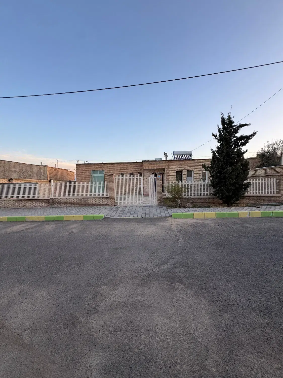 منزل ویلایی 600 متری سه اتاق خوابه