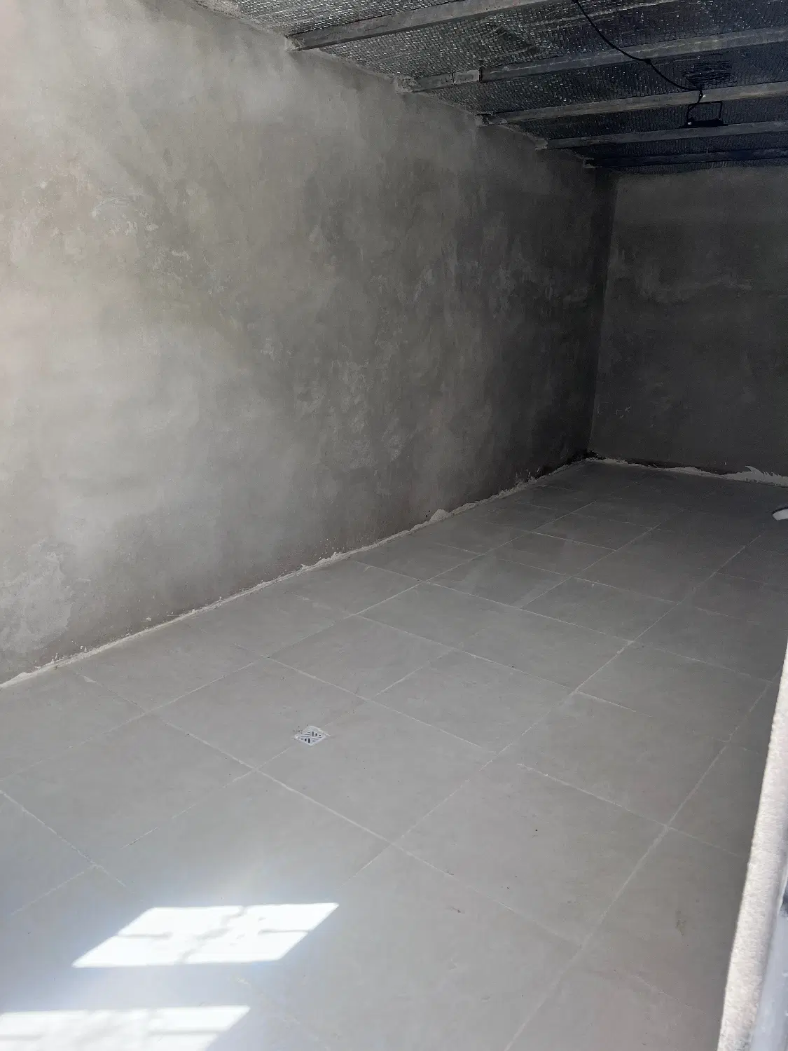 سوله و سالن بهداشتی (فیروزبهرام)