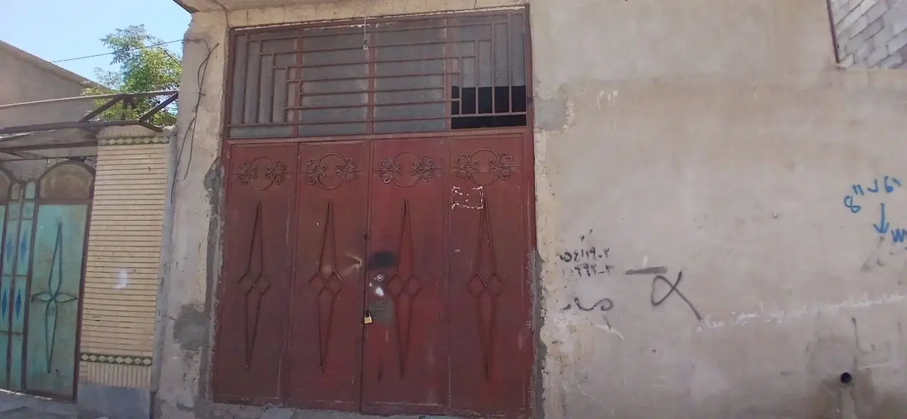 ۲۰۰ متر کارگاه نجاری