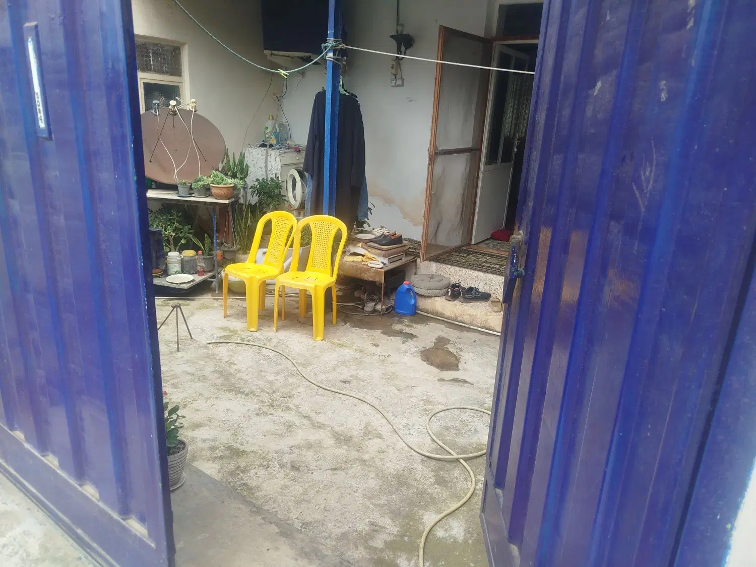 خانه ویلایی بر خیابان اصلی