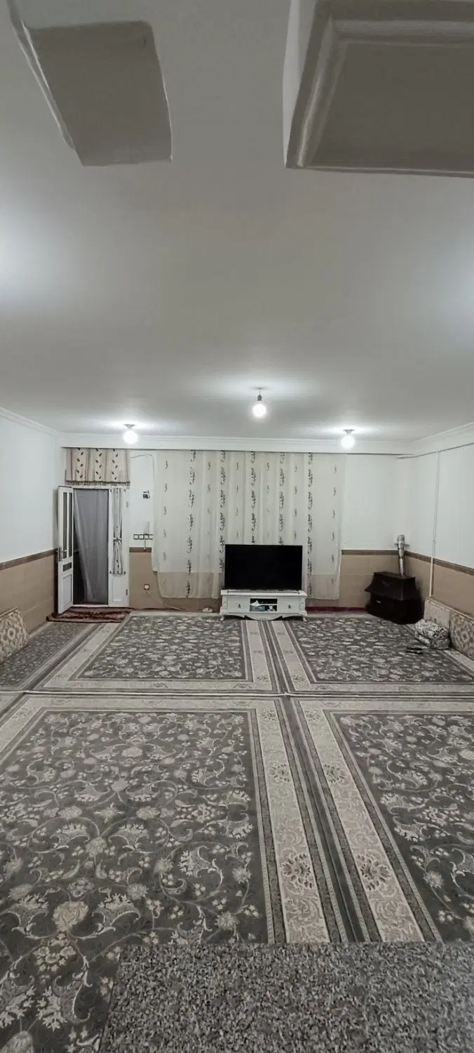 خانه اجاره ای همکف