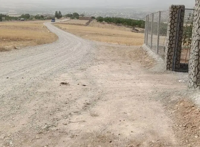 زمین باغی ۱۰۰۰ متری با لوله آب تاسرزمین
