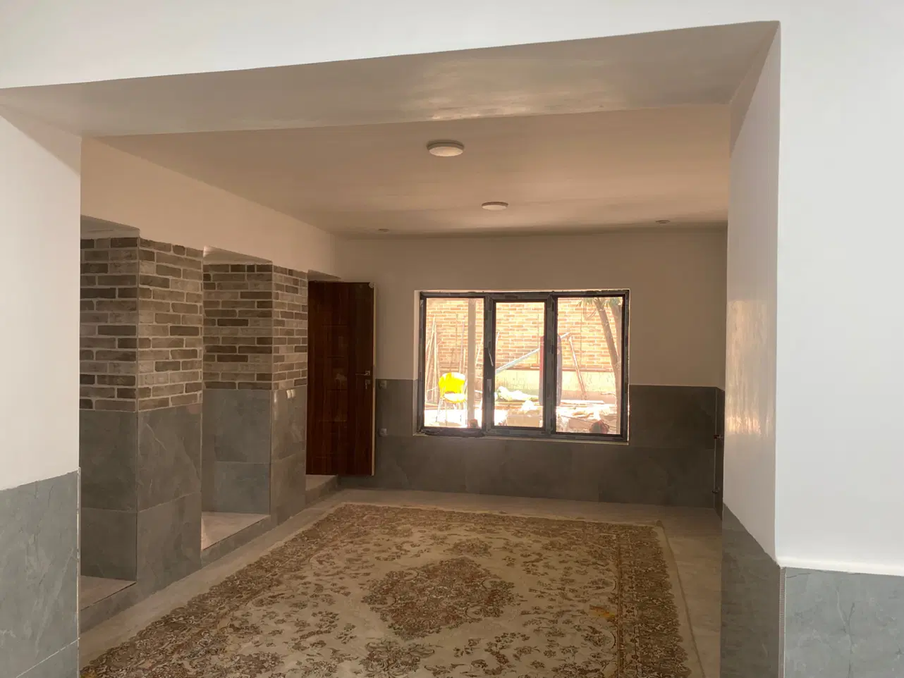 رهن کامل دوخوابه ویلایی همکف.