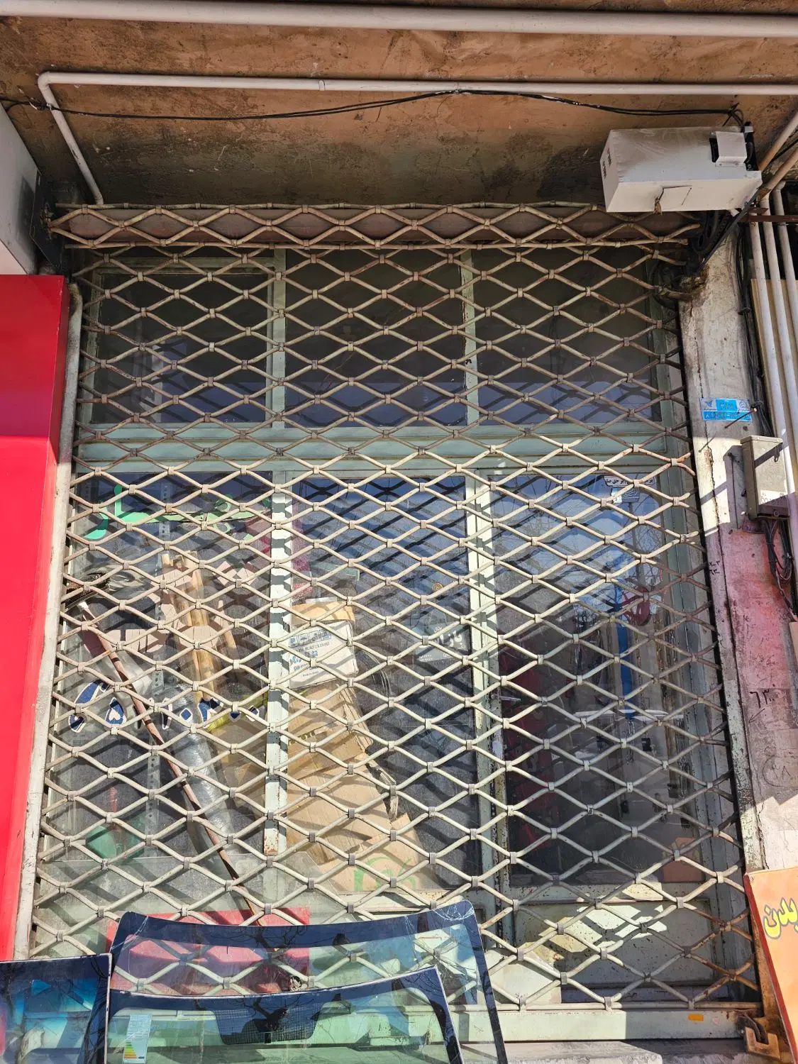 اجاره مغازه تجاری بر خیابان جی