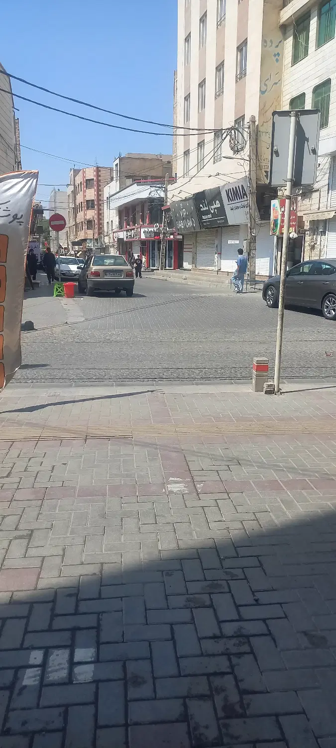 زیر زمین با موقعیت تجاری