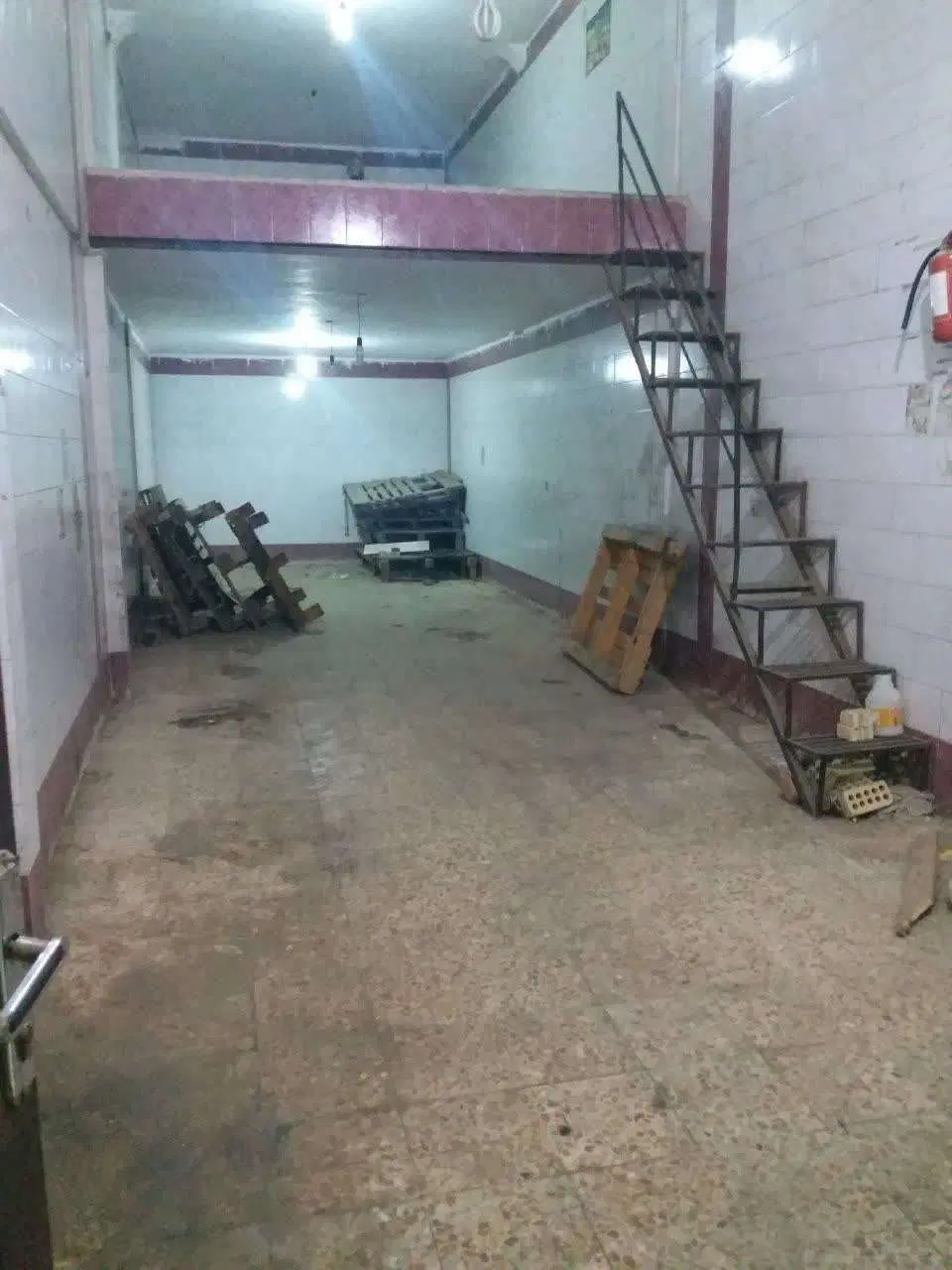 مغازه با بالکن خیابان 24 متری