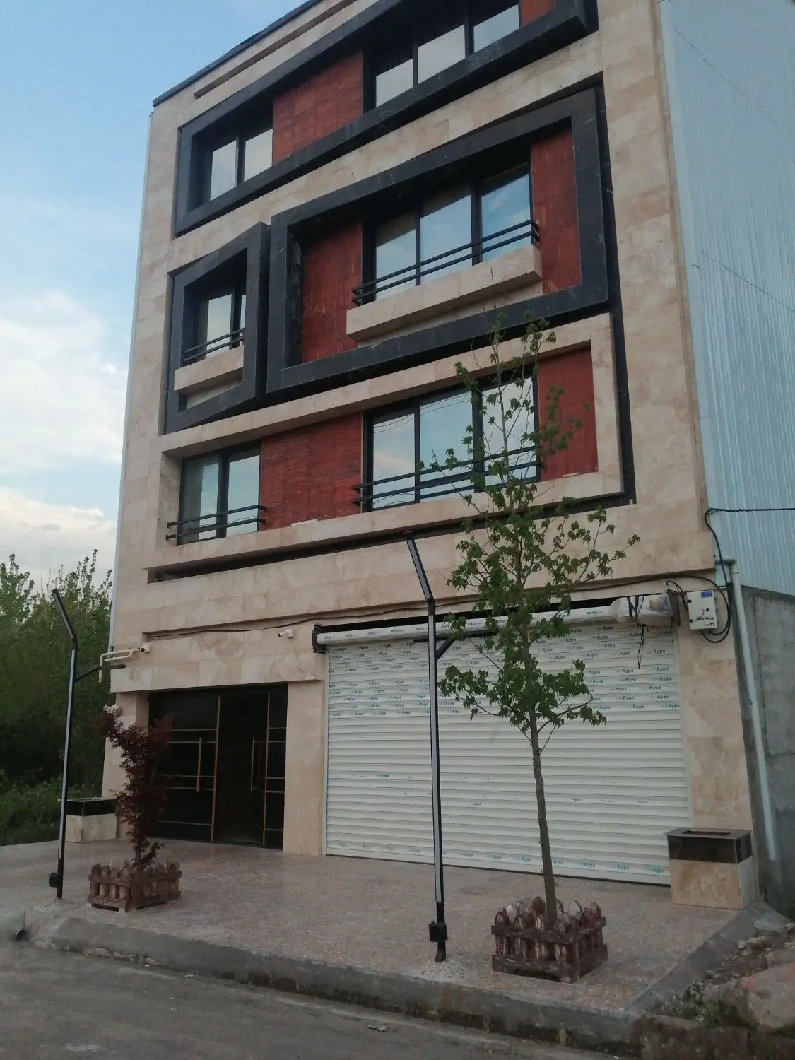 تریبلکس ۶ خواب با استخر و ۱۶۰ متر حیاط