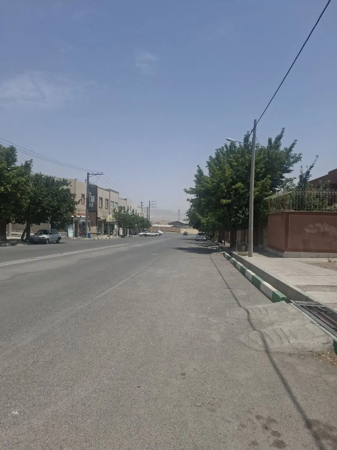 فروش مهرگان16 میلان30متری حیاط ماشین رو.