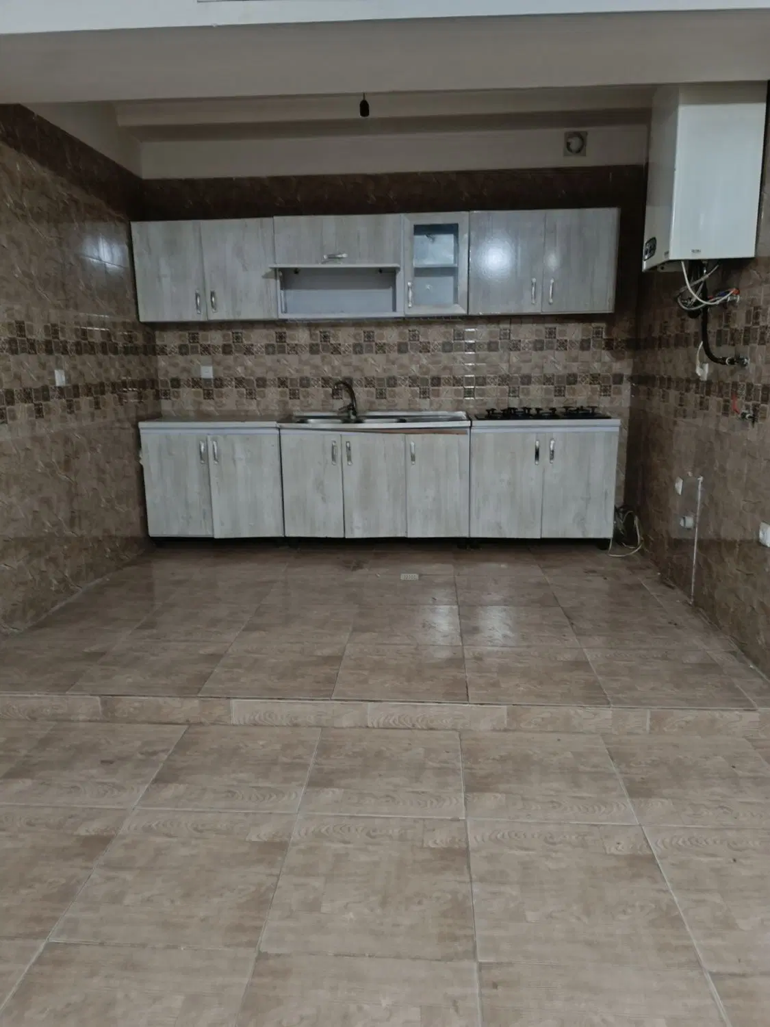آپارتمان تمیز و جای خلوت