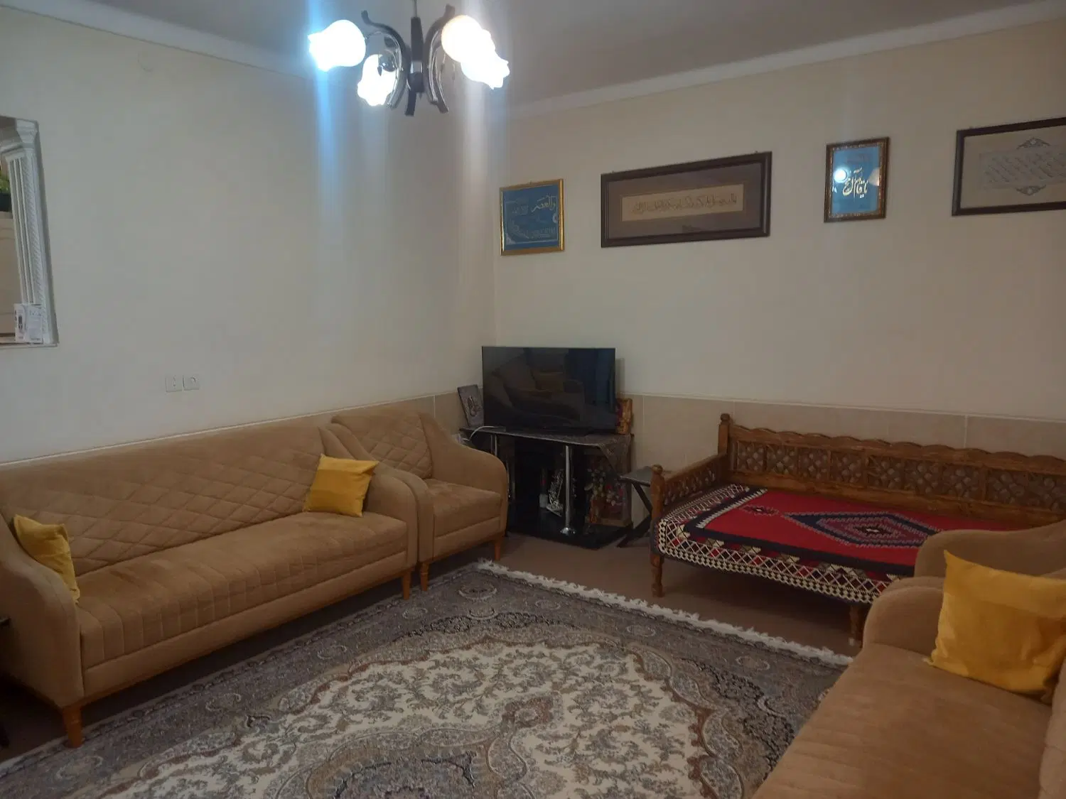 با پول یک اپارتمان دو خواب ویلایی در قلب شهر بخرید