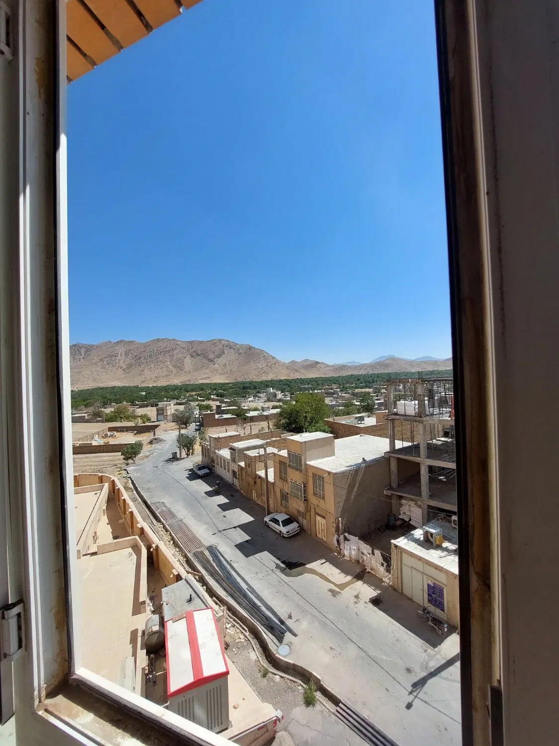 یک واحد آپارتمان بهارستان