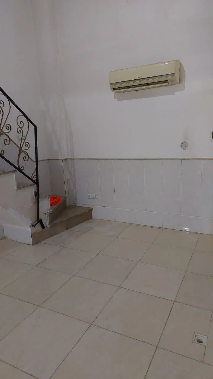 مغازه به متراژ ۳۵متر سوئیت به متراژ ۷۰ متر
