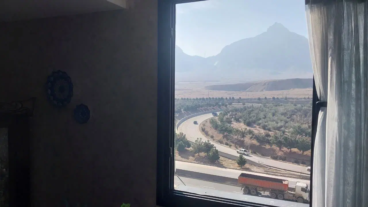 آپارتمان ۱۳۵ متری جنوبی۳ خواب شهرک ولی عصر