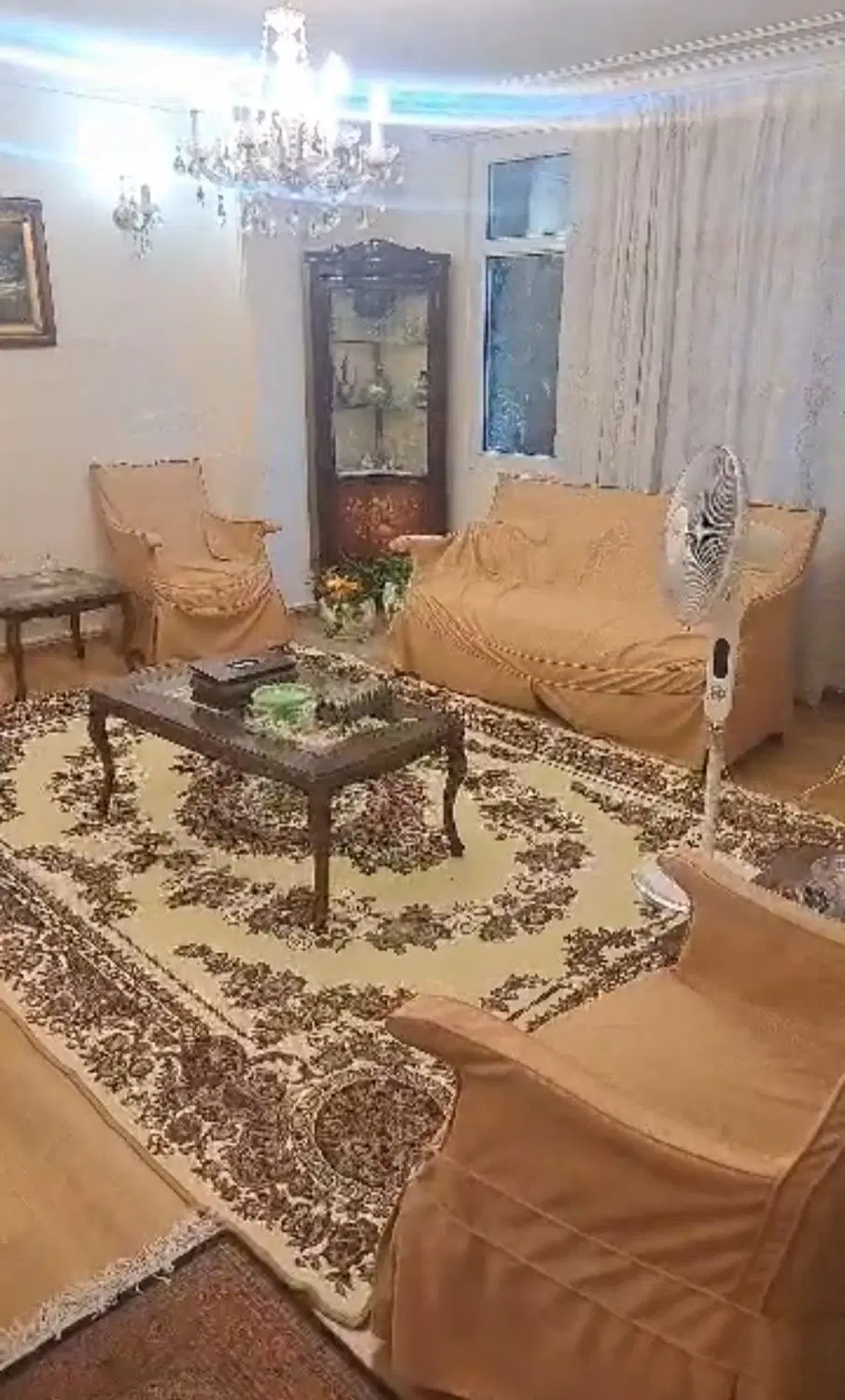 89متر قلهک