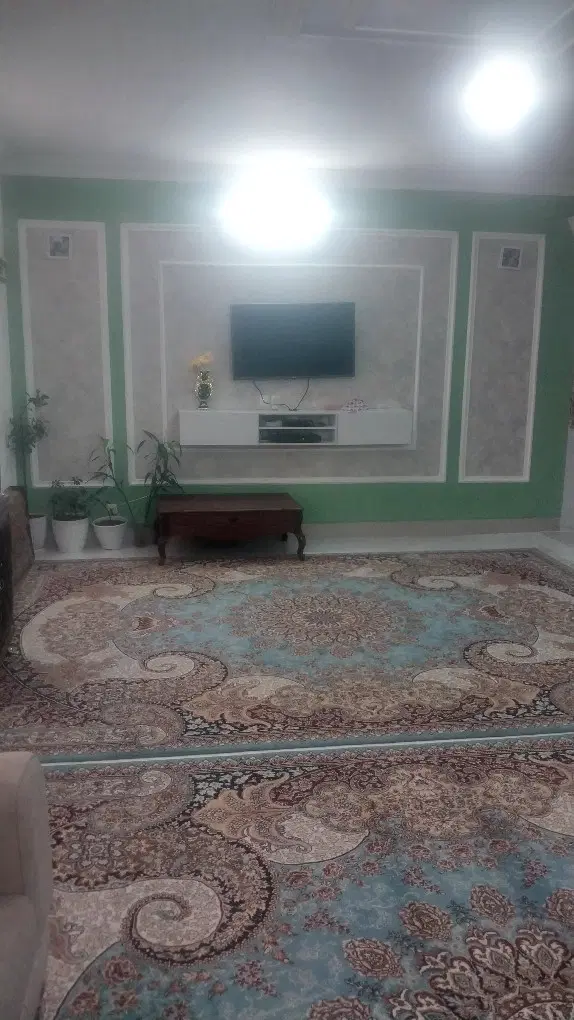خانه دربست کامل و حیاط مجزا