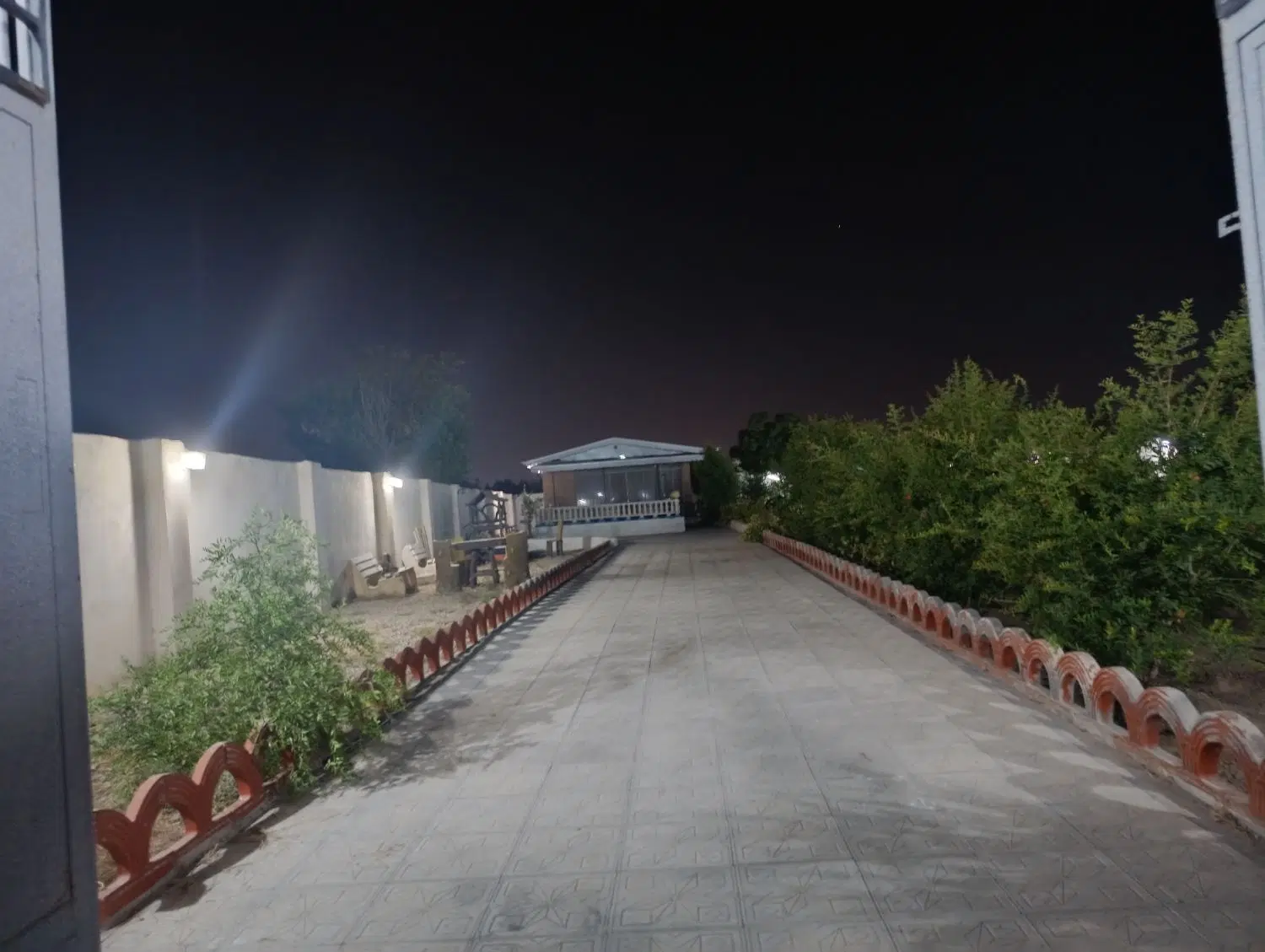 فروش باغ ۱۰۰۰متری در باغ ملک مبارکه