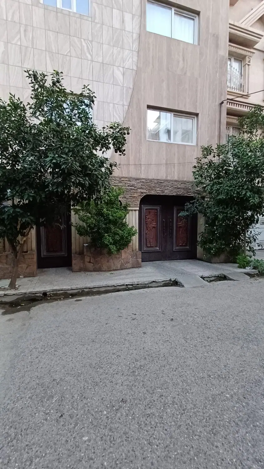 آپارتمان ۸۵ متری طبقه اول بلوار آزادی گنبد