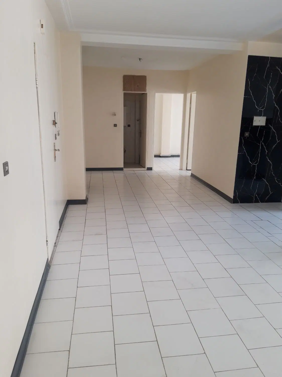 ۸۵متری ۲خواب طبقه دوم سندی پارکینگ وانباری