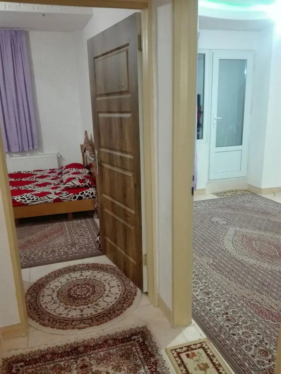 واحد سندار ۱۰۰متر نوساز خ۲۲بهمن جنوبی