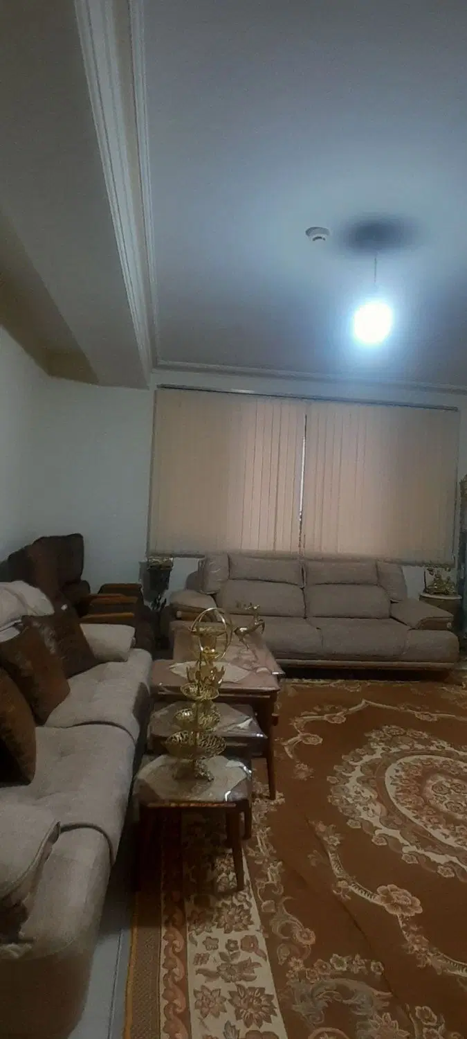 آپارتمان در فاز دوم مجتمع زمرد محله ای آرام